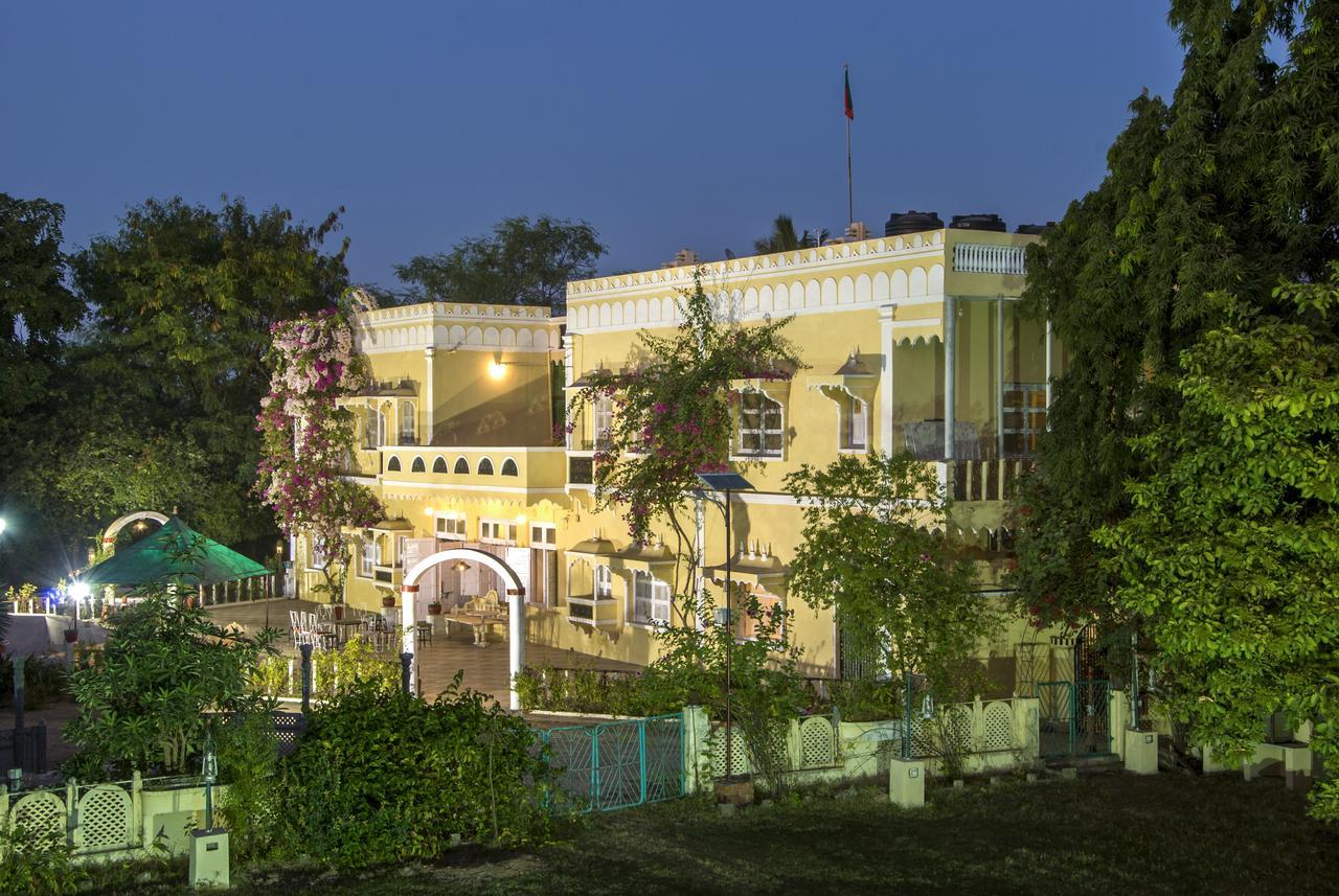 Garden Palace Heritage Homestays Vadasinor Exterior photo